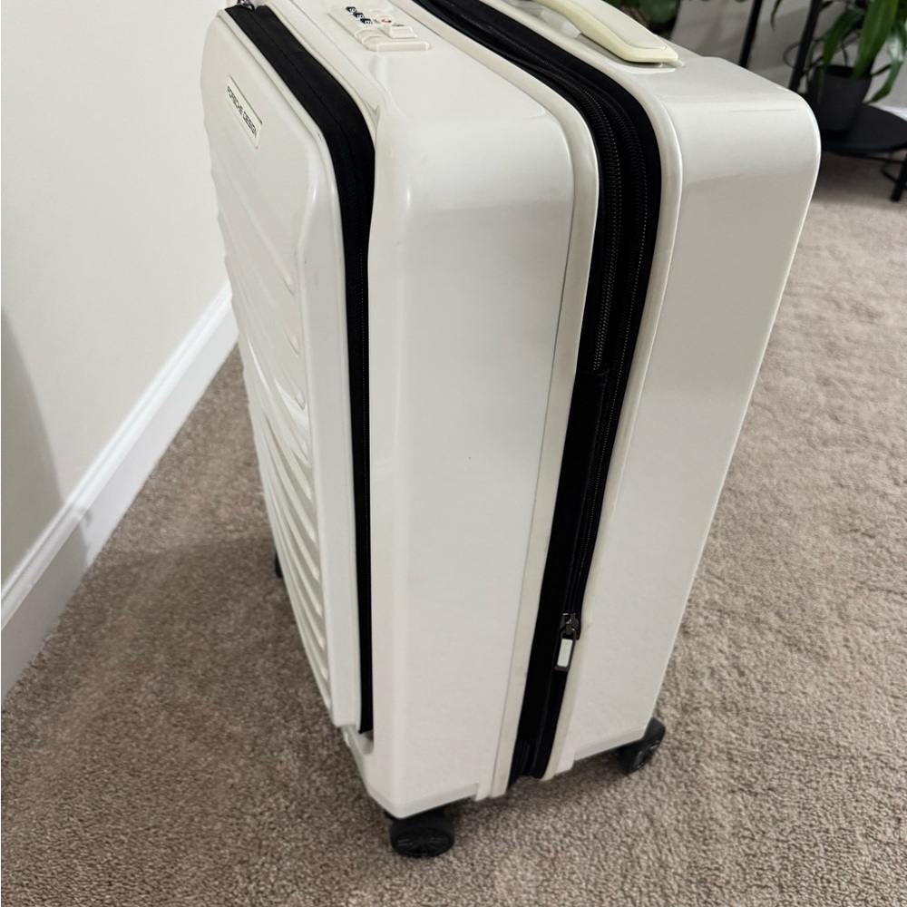 Porsche Design White Luggage - Picture 5 of 14